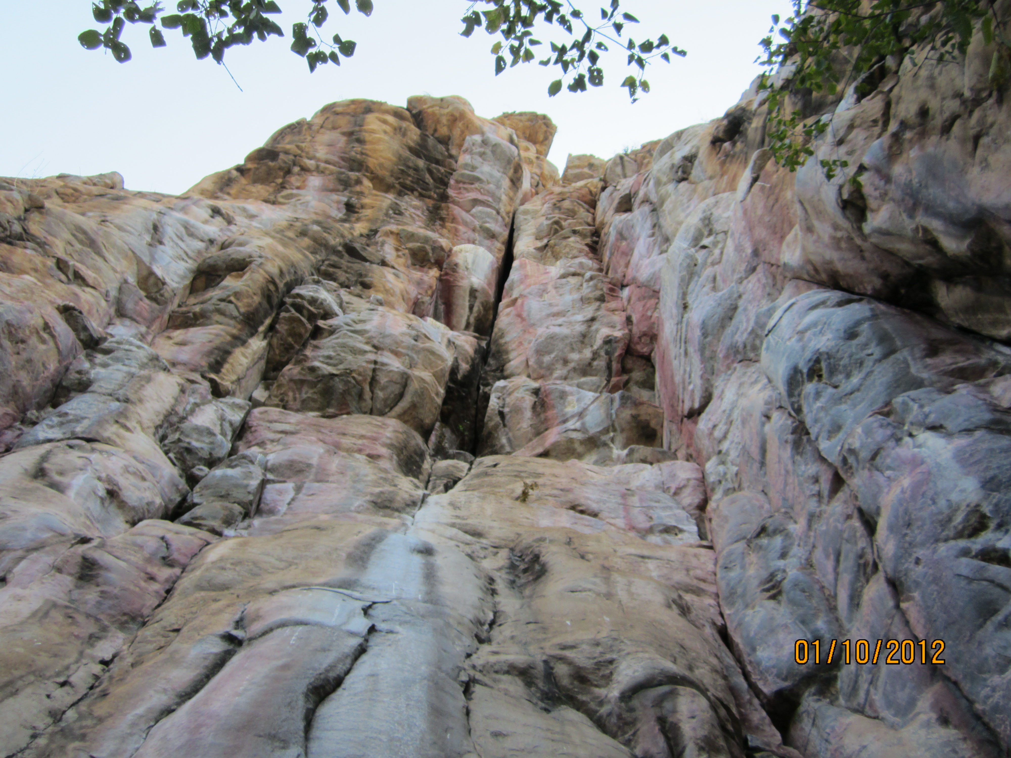 Orgonit-Safari Botswana 2012 - colourful rocks tsodilo